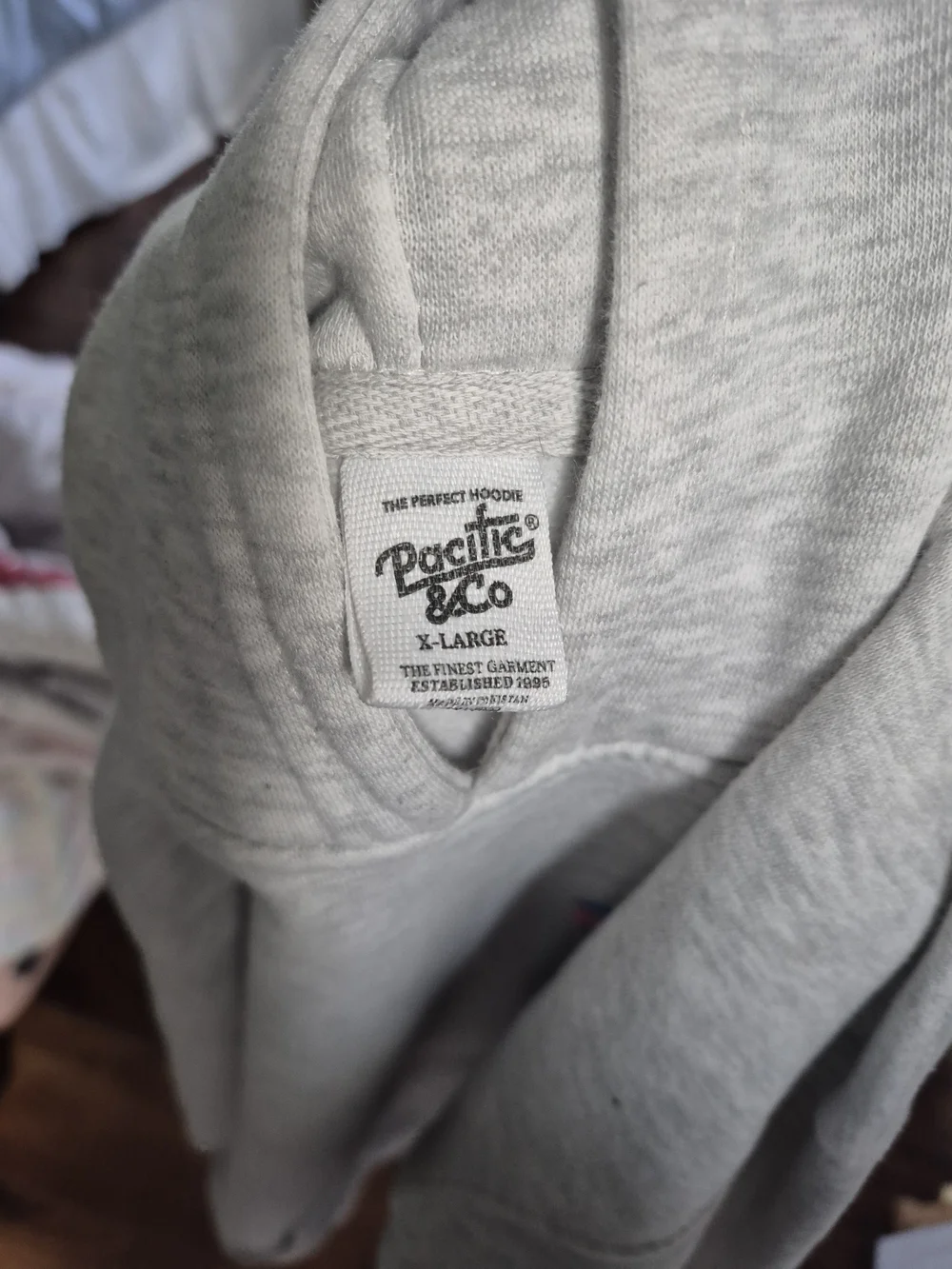 Nassau Bahamas Gray Kids Hoodie - Retro Surf Graphic
